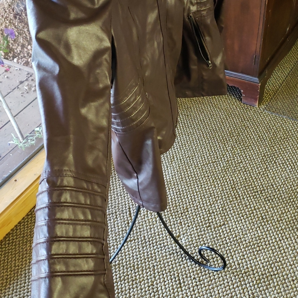 Women's Fall Jacket - Picture 6 of 12